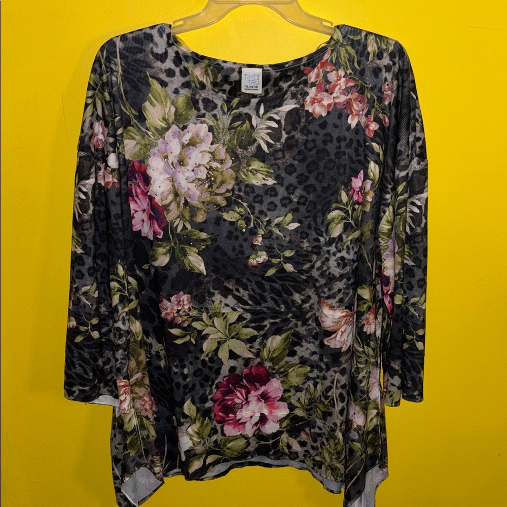 Time and Tru Black Floral Scoop Neck Long Sleeve Tunic - Picture 7 of 7